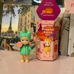 Sonny Angel Frog Pumpkin Patch Series